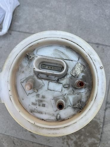 çəni: Volkswagen Jetta mk 5. üçün yanacaq nasosu modulu (Siemens VDO) - — 2