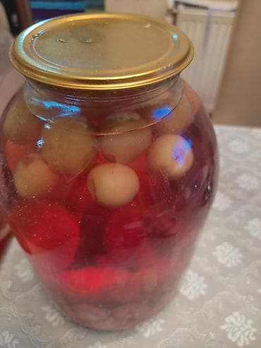 biber qazı: Kampot 15 manat turşular 10 manat armud və bibər turşusu — 6