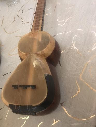 Tar – milli simli musiqi aləti - Klassik quruluş: iki hissəli kasası