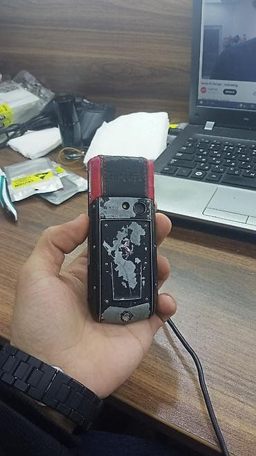 telfonu: Vertu Ti, 4 GB, rəng - Qırmızı, Düyməli — 2