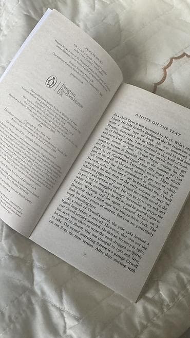 bas gitara: George Orwell – “1984” (ingiliscə), Penguin Books nəşri - Nəşriyyat — 2