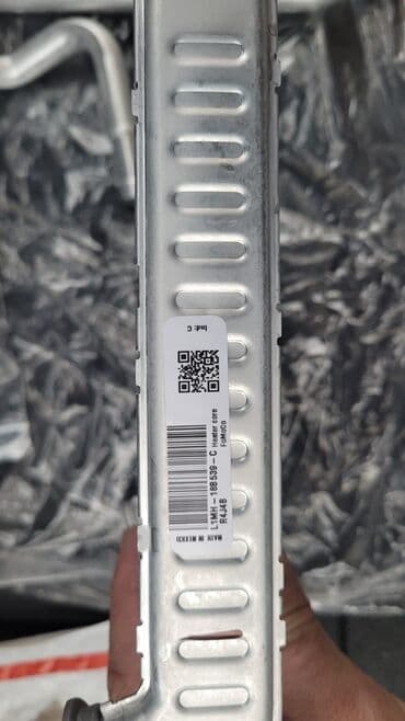 radiator barmaqliq: Bakıda yerləşir.pecin radiatoru arxa Salon.yeni — 2