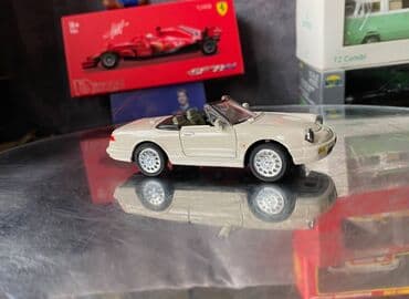 антискользящие коврики: Коллекционная модель Alfa Romeo Spider crème 1989 NewRay Scale 1:43 — 6