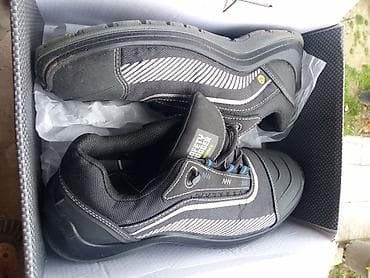 bot ayaqqabı: Iş ayaqqabisi bir defe geyinilib tezedir hec bir deffekti heç neyi — 4