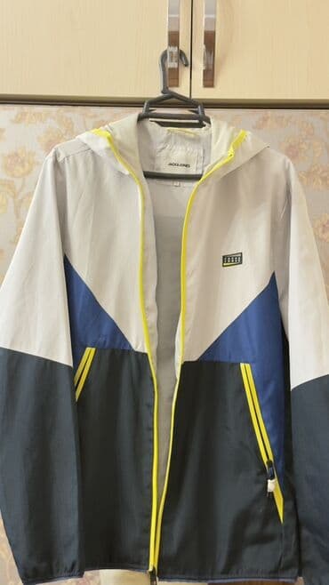 Qaşıqlar: Əşyaların hər biri yeni kimidirdonlar cəmi bir defe geyinilib,Qiymet — 3