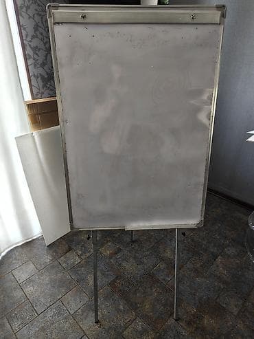 lövhe: Flipçart tipli marker lövhəsi, yaxşı vəziyyətdə, çox sabit, etibarlı — 1