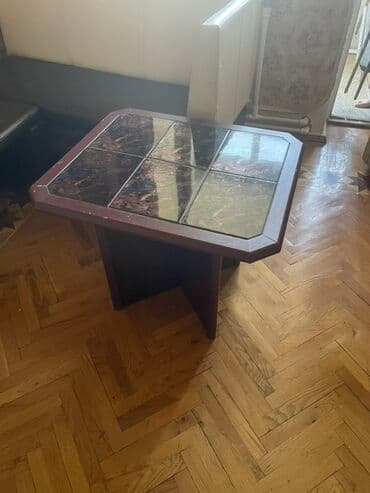 kompyuter stullari: Jurnal masası, İşlənmiş, Açılmayan, Kvadrat masa — 1