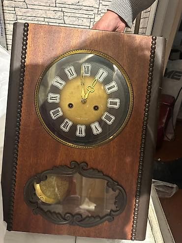 Divar saatları, Mexaniki