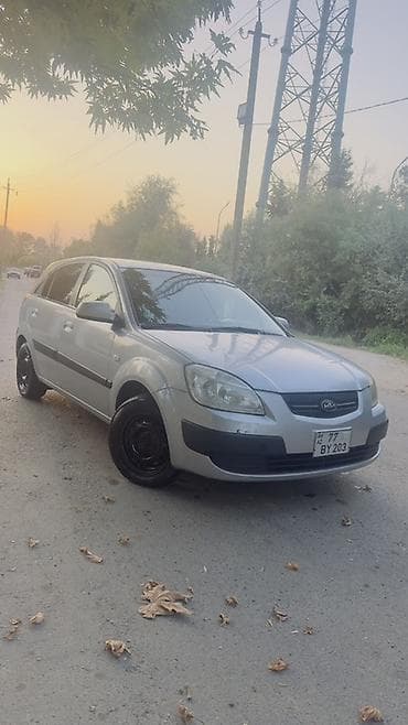 авто volkswagen: Kia Rio: 1.4 л | 2005 г. Хэтчбэк — 4