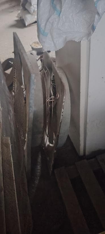 Оборудование для мойки: Quşçuluq avadanlıqları paketi Tərkib: - Böyük həcmli plastik su çəni — 4