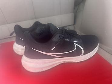 Личные вещи: Nike Pegasus 40 kişi qaçış krosovkası - Rəng: qara üst, ağ orta/alt — 1