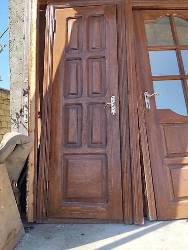 sehf qapi: Təcili münasib qiymətli taxta qapılar satılır.4 ədəd şüşəli, 2 — 5