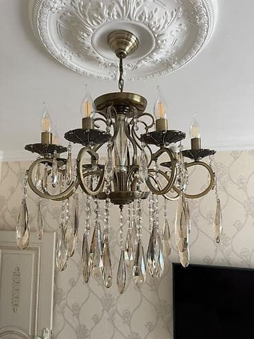 Ev üçün dekor: Çılçıraq, 8 lampa, Metal — 1