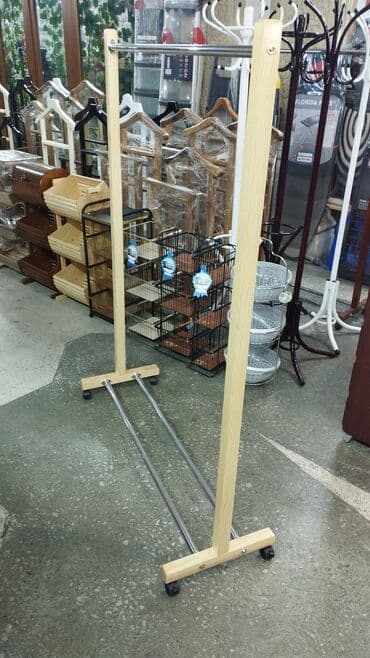 veşılka: Geyim asqısı üçün metal relsli stend - Ölçülər: uzunluğu 100 sm — 3