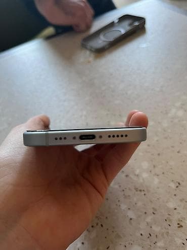 92: IPhone 15, 128 GB, Ağ — 5