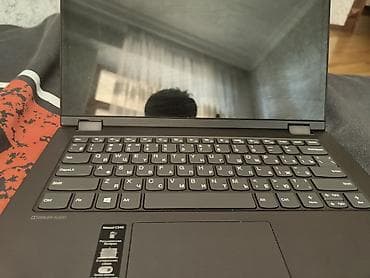 mini bar: Lenovo Ideapad C340 noutbuku - 2‑in‑1 çevrilə bilən korpus: 360° — 2