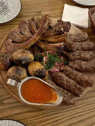 Продукты питания: Xirdalanda yerləşən Ləziz Manqal restoranına Kababı peşəkar, digər — 1