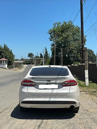maşın 015: Ford Fusion: 1.5 l | 2018 il 240000 km Sedan — 3