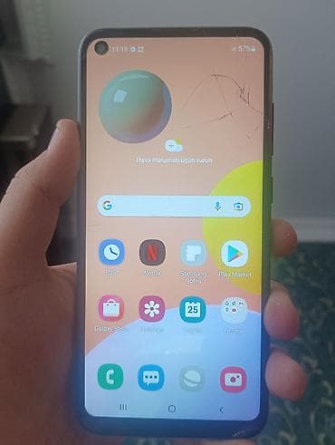 philips xenium 9@9h: Samsung Galaxy A11, 32 GB, rəng - Qara, Qırıq — 4