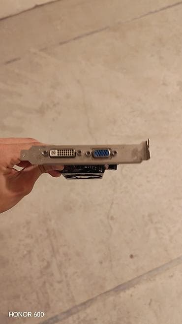 Kompüter ehtiyyat hissələri: Məhsul: Palit markalı PCI‑Express ekran kartı + D‑Link PCI Wi‑Fi — 3