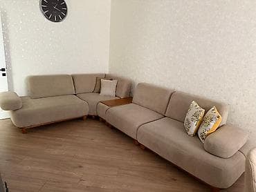 Künc divan . 1300 azn. yenidən seçilmir ölçü 2*2,10 ayaqları fıstıq