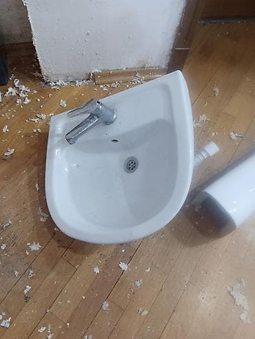 Məhsul: Keramik hamam üçün lavabolar və kranlar dəsti - Dəstdə — 2