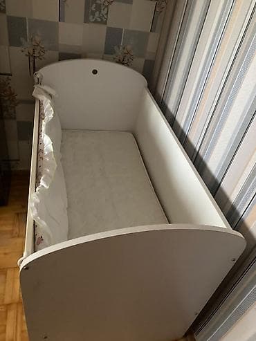 Oğlan və qız üçün, İşlənmiş, Dördbucaq, Beşik, Dəst ilə, Matras ilə, Yellənmə mexanizmsiz — 2