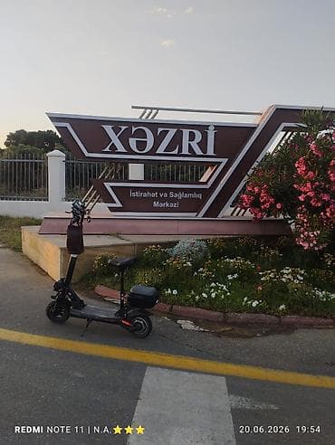 Elektrik nəqliyyatı: Yeni Elektrik samokat 10", ≤ 250 Vt, > 45 km/s, Ödənişli çatdırılma — 1