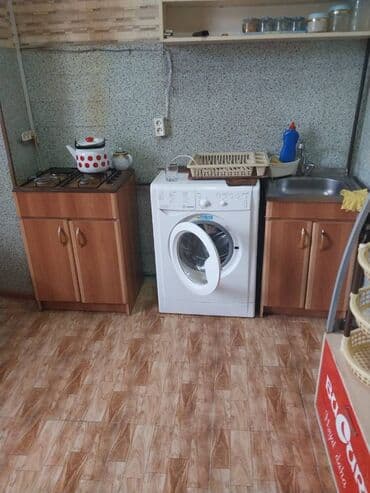 xocasəndə evlər: Nizami rayonu,Xalqlar metrosu,Siyaqut restoranına yaxın,9 — 4