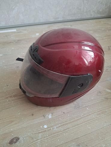 mini moto: Motosiklet üçün qapalı tip dəbilqə. Elan üzrə 2 ədəd dəbilqə görünür — 1