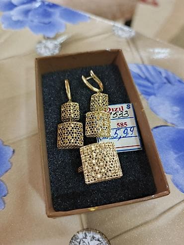 Çantalar: Dəstə daxildir: Üzük, Sırğa, Sarı qızıl, 585 Əyar, 5 g — 4