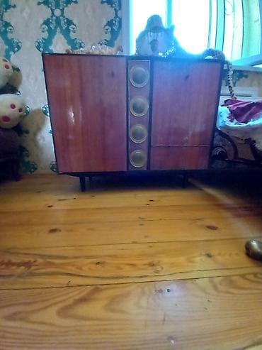 TV və video: 80 ci ilin xaladelnik baridi.ortada yumuru yerler sanpanski — 3