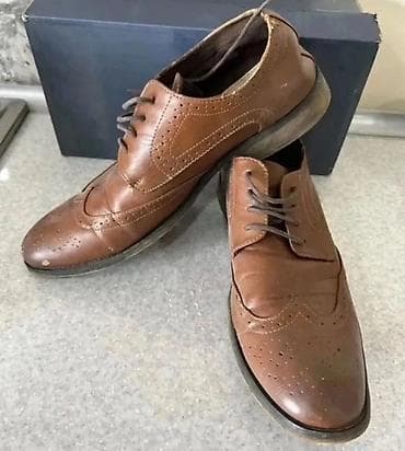 Klassik kişi ayaqqabısı – broq üslubunda - Material: təbii dəri üst