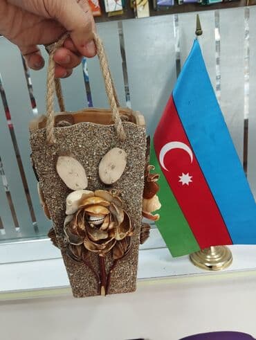 taxtadan gul qablari: Bir vaza — 2