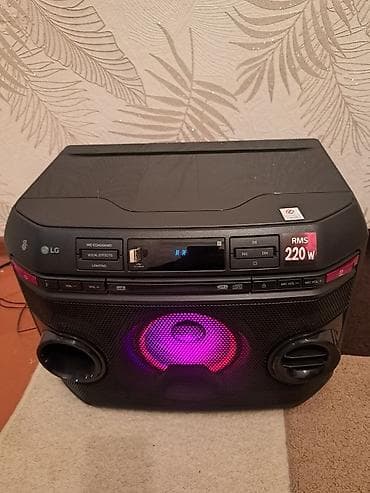 musiqi dinlə: LG XBOOM partnyor səs sistemi – 220 W RMS güc Xüsusiyyətlər: - Güclü — 1