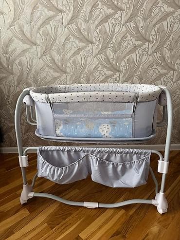 beşiylər: Oğlan və qız üçün, Dördbucaq, Beşik, Matras ilə, Yellənmə mexanizm ilə — 1