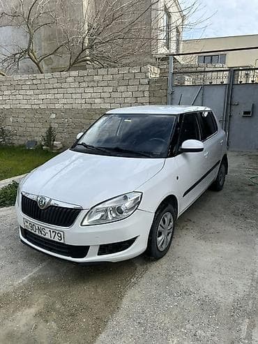 Skoda Fabia: 1.6 l | 2012 il 264931 km Hetçbek