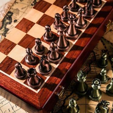 metbex ucun alcipan fiqurlari: Şahmat oyunu♟ Şahmat taxtası daşları ilə birlikdə. Orjinal 🏷 Ölkə — 1