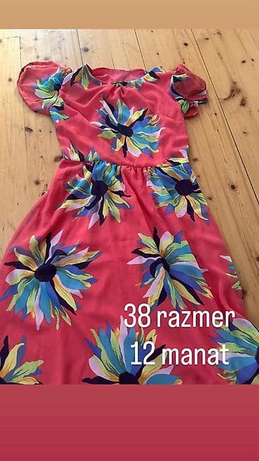 bot 38: Qadın geyimi – çiçək naxışlı don - Rəng: parlaq qırmızı fon üzərində — 1