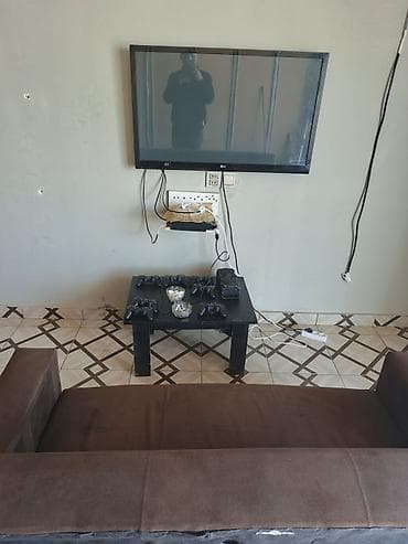 inkubator ehtiyat hisseleri: Oyun klubu üçün avadanlıqlar. Dəstə daxildir: * **Oyun konsolu — 1