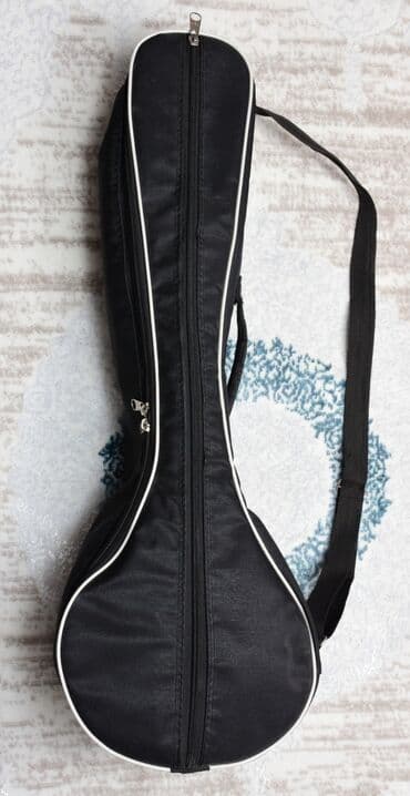 Saz: Kamança xalq çalğı aləti. Çox dəyərlidir. Üstündə çexol, əlavə simlər — 11