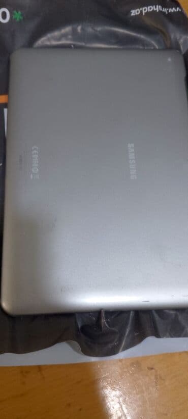 telifonlar tab 3: Işləyir amma guncəllənmir. Samsung planşetinin bu modeli geniş — 2