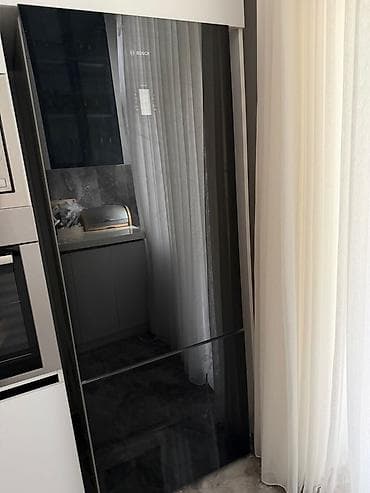 dondurucu xaladelnik: İşlənmiş 2 qapılı Bosch Soyuducu Satılır, rəng - Qara, Dolab içi — 2
