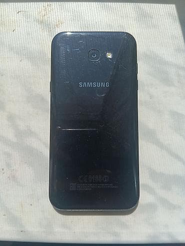 телефон fly fs521 power plus 1: Samsung Galaxy A7 2017, 32 ГБ, цвет - Черный, Две SIM карты — 1