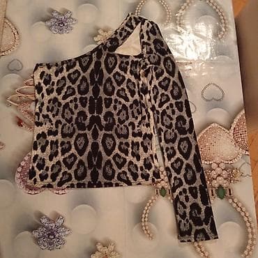 Qadın üst geyimləri dəsti - 1-ci model: Tək çiyinli kofta. Qara-boz