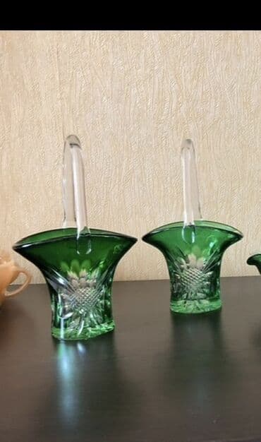 Qab-qacaq və mətbəx ləvazimatlarının alışı: Şüşə dekorativ səbət dəsti 2 eded tezedi cütü 160 - Material: kəsim — 1