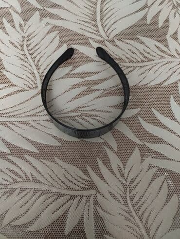 Qara saç çərçivəsi (tac) - Material: dayanıqlı plastik - Rəng: parlaq