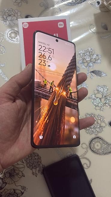xiaomi note 2: Xiaomi 15, 256 GB, rəng - Qara, 
 Zəmanət, Barmaq izi, İki sim kartlı — 5
