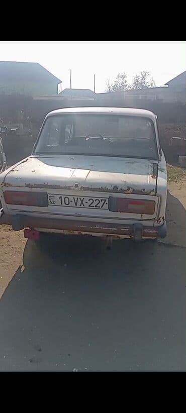 mersedes qapi: Model: VAZ (Jiguli) klassik sedan Rəng: ağ Kuzov: 4 qapı, arxa — 1