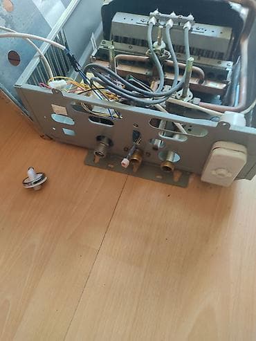 soyuducu matoru satilir: Qazla işləyən ani suqızdırıcı (geyzer) – 32L Xüsusiyyətlər: - 32 litr — 4